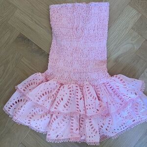 Jewelcluea one piece strapless, tube top style dress